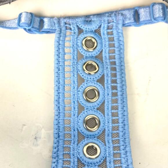 2 VS Bras 32C Victoria’s Secret - Picture 6 of 7